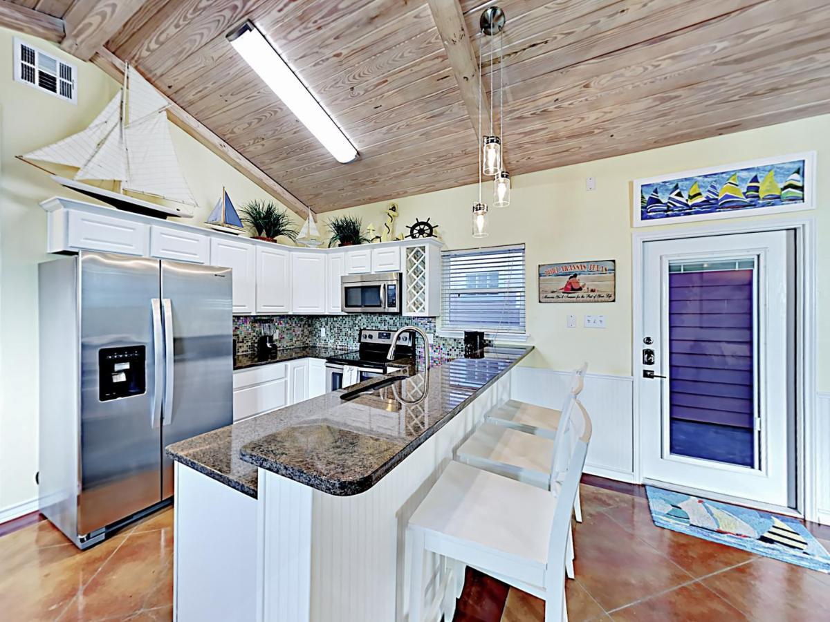 Sail Away At Pirate'S Bay Unit 113 Apartment Port Aransas Bagian luar foto