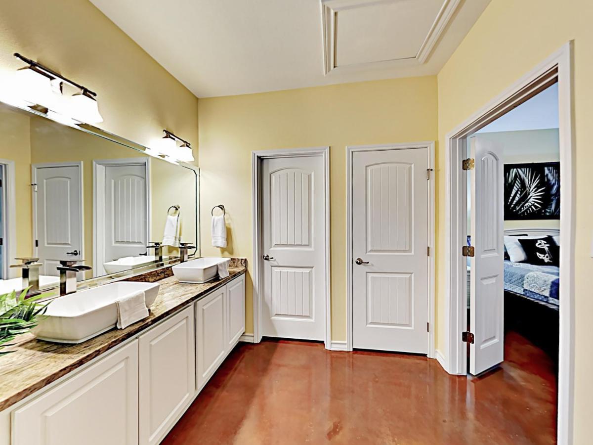 Sail Away At Pirate'S Bay Unit 113 Apartment Port Aransas Bagian luar foto